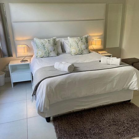 The Cottage On Cordia 2 Bedroom Self Catering 2Km From Umhlanga Beach Durban Exterior foto