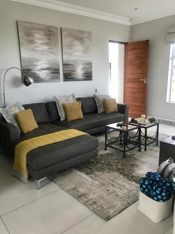 The Cottage On Cordia 2 Bedroom Self Catering 2Km From Umhlanga Beach Durban Exterior foto